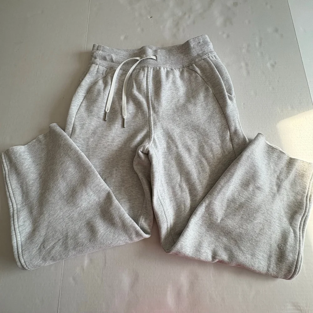 Lululemon Scuba High-Rise Relaxed Jogger Heathered Core Ultra Light Grey size 4 - Picture 4 of 15
